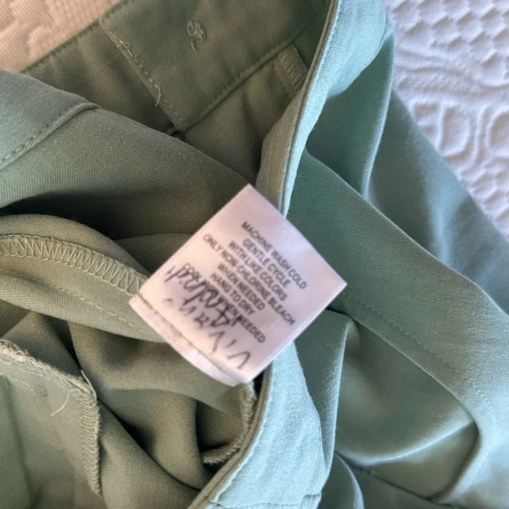 MODCLOTH Pastel Mint Green Wide Leg Trousers Pants w White Piping Trim